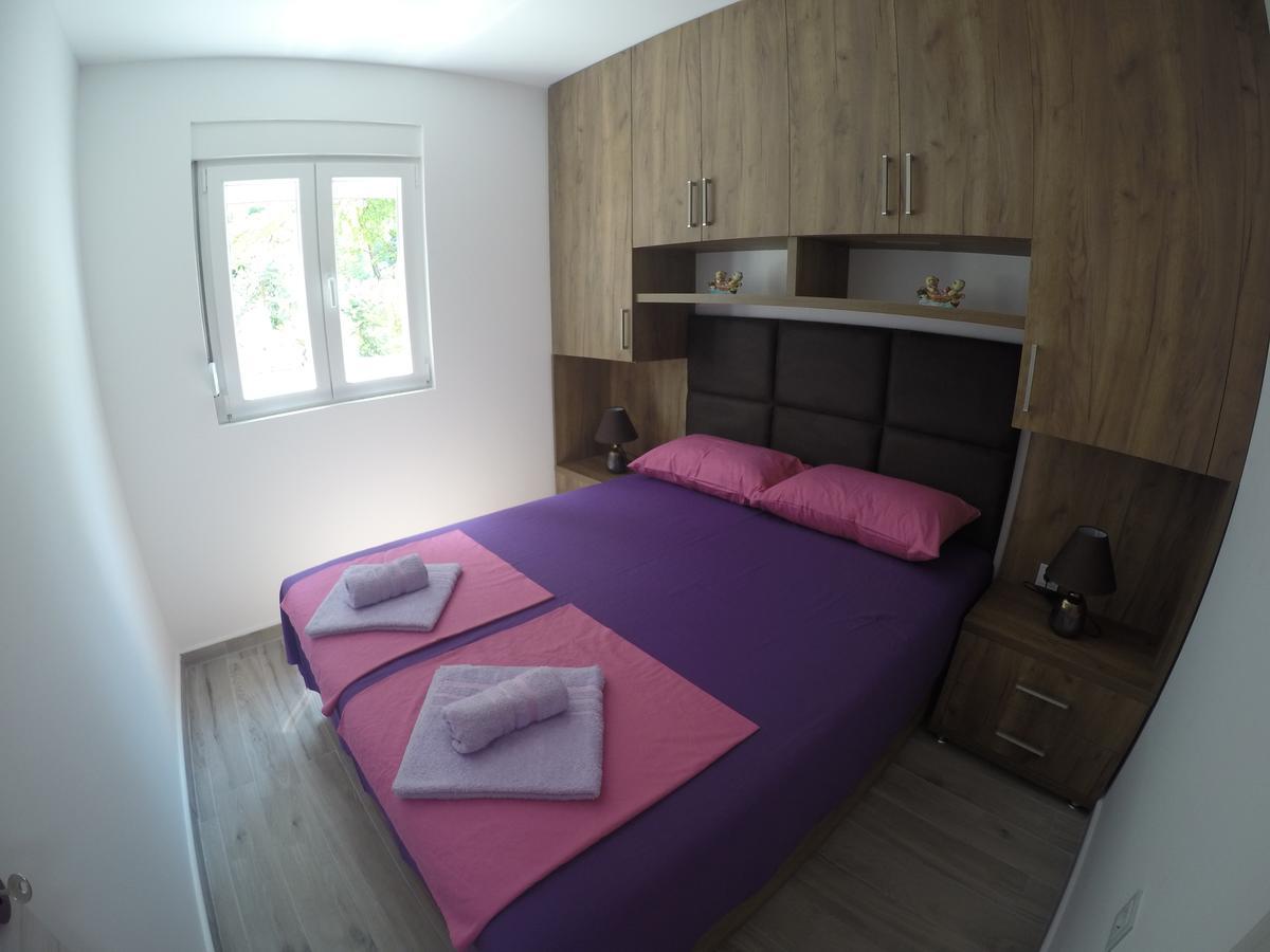 Apartments Djedovic 2 Petrovazzo Esterno foto