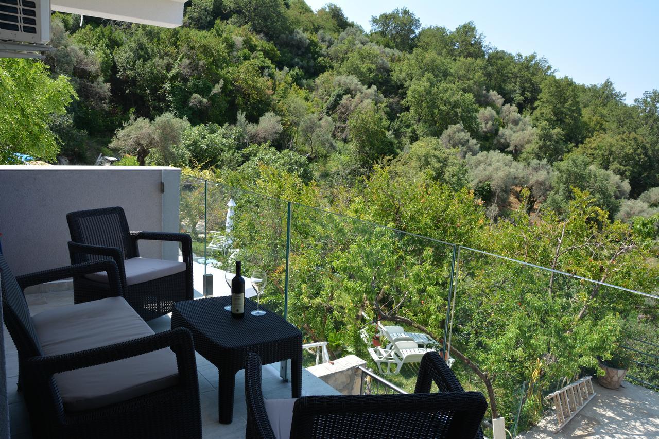 Apartments Djedovic 2 Petrovazzo Esterno foto