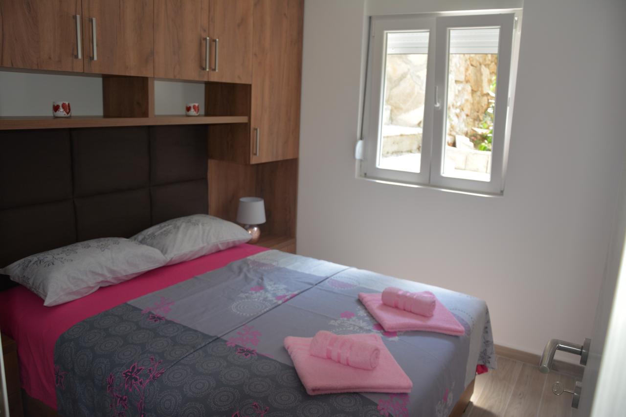 Apartments Djedovic 2 Petrovazzo Esterno foto
